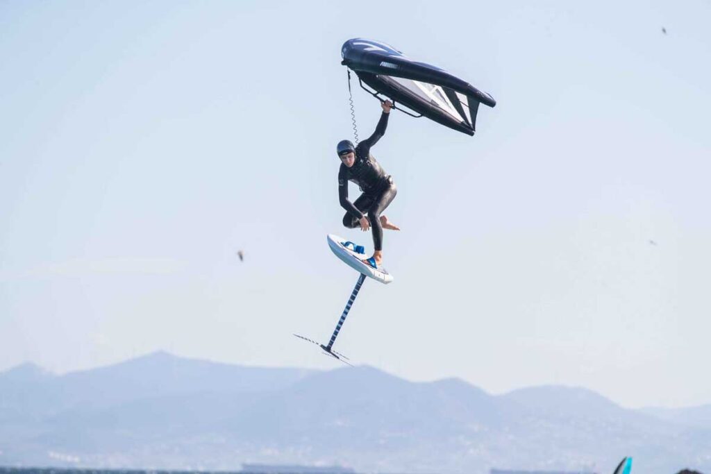 Freestyle tricks on the water
